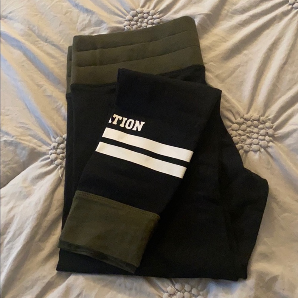 Pink brand leggings